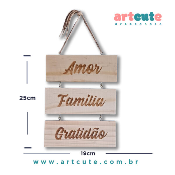 Plaquinha Decorativa Amor, Família e Gratidão 25X19cm